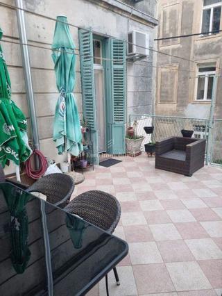 Opatija - appartamento in centro con garage!