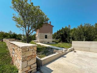 Labin - villa in pietra con piscina