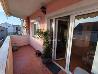 Drenova - appartamento con 2 balconi, giardino e parcheggio