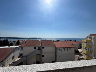Novalja - casa con 10 appartamenti
