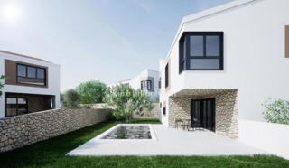 Malinska - nuova casa con piscina, a 170 metri dal mare