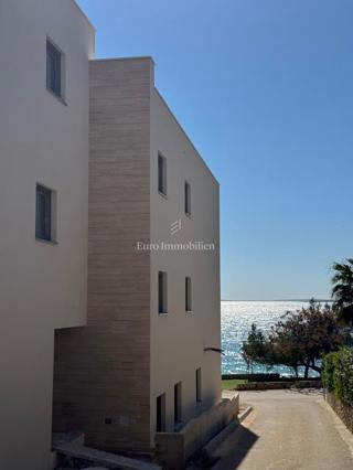 MANDRE prima fila mare appartamenti lusso vista mare S4