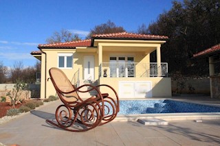 Bella casa con piscina e vista mare! 