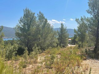 Building land in a great location, Pridraga