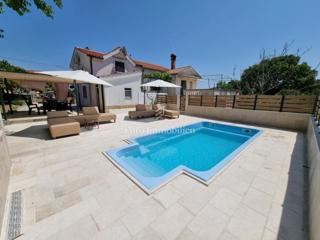 Nice semi-detached house with a pool, near the town of Krk