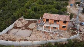 Labin - casa in costruzione con piscina