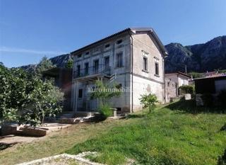 Bribir, casa da ristrutturare con vista mare