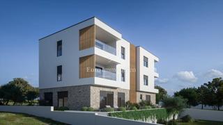 Brodarica - appartamento nuovo con giardino, seconda fila fronte mare