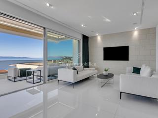 Attico con vista panoramica sul mare