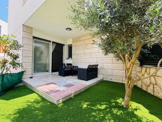 Isola di Pago, Novaglia – Appartamento duplex con cortile