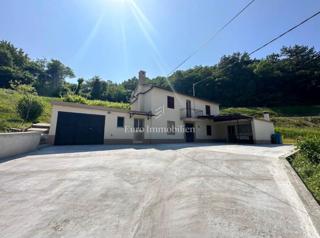 Casa con ampio cortile, Cerovlje, Istria