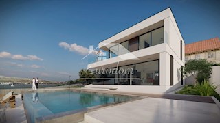 Opportunità Unica: Villa di Lusso con Piscina Prima Fila sul Mare
