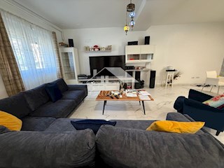 Casa di lusso a Gračani – ideale per vivere e investire