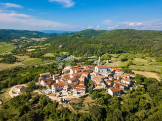Istria, terreno agricolo nel cuore dell'Istria