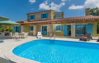 Istria, Umago, casa con piscina e vista mare