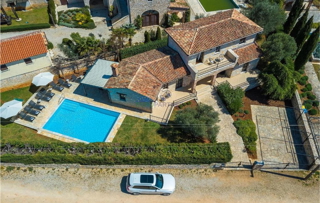 Villa in pietra su una collina con vista sul mare, Poreč, Istria