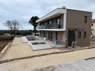 Una villa non lontana dal mare vicino a Pola