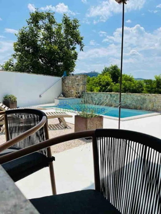 Istria, Motovun, bellissima casa in pietra di design nel cuore dell'Istria
