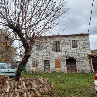 VECCHIA CASA IN PIETRA PER ADATTAMENTO