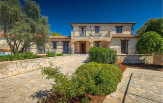 Villa in pietra su una collina con vista sul mare, Visignano, Istria