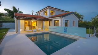 Istra, Novigrad, villa con piscina in ottima posizione