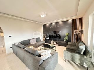 Hosti, Rijeka, 217m2