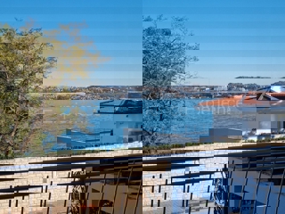 POSIZIONE ESCLUSIVA! Crveni Vrh - appartamento con spaziosa terrazza, VISTA MARE!