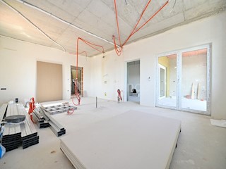 ISTRIA, Parenzo - 600 m dalla spiaggia, appartamento con 3 camere da letto in un nuovo edificio!