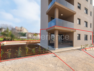 Vicino a Parenzo - a circa 1.8 km dal mare, appartamento con GIARDINO!