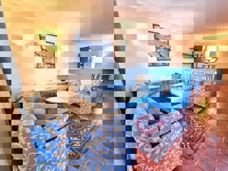 POSIZIONE ESCLUSIVA! Crveni Vrh - appartamento con spaziosa terrazza, a 130 metri dal mare!