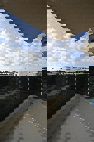 Vabriga - appartamento in un nuovo edificio, 2. piano, ASCENSORE!