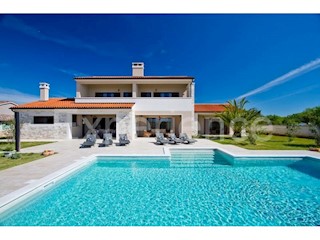 Svetvinčenta, villa con piscina e cantina, 15 km dal mare