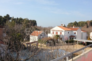 Parenzo, casa indipendente, 600 m dal mare, vista mare, giardino 400 m²