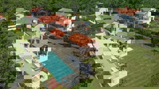 Istria, vicino a Parenzo - affascinante villa con piscina e garage