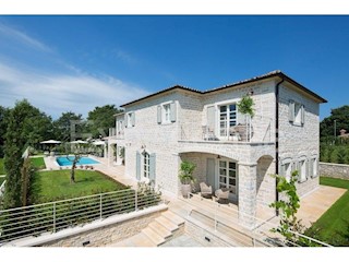 Villa di lusso vicino Sv. Lovreč, vista mare, campi da tennis