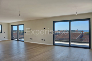 Parenzo, attico esclusivo vista mare con terrazza sul tetto