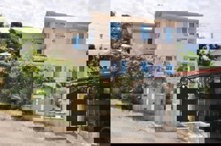 ISTRIA, Parenzo - casa con due appartamenti separati e piscina, a 3 km dal mare!