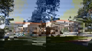 ISTRIA, vicino a Parenzo - elegante villa ai margini del villaggio