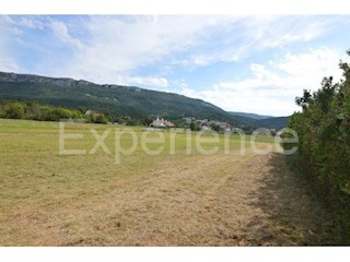 ISTRIA, Buzet - terreno edificabile, superficie di 2.531 m²