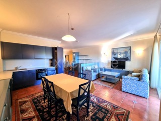 POSIZIONE ESCLUSIVA! Crveni Vrh - appartamento con spaziosa terrazza, a 130 m dal mare!