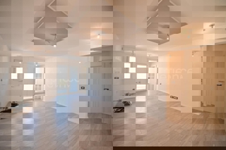 ISTRIA, zona Parenzo - appartamento con 3 camere da letto (71,33 m²), nuova costruzione, 1. piano