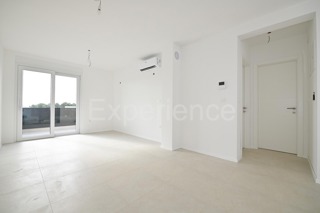 Vabriga - appartamento in un nuovo edificio, 2. piano, ASCENSORE!