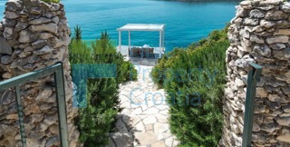 TG1642 - Casa in prima fila nella zona vicino a Trogir, in vendita