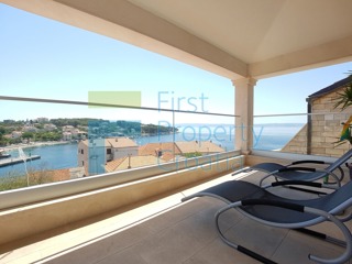 BR1059 - Casa in pietra a 70 metri dal mare, Brač, in vendita