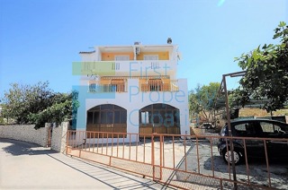 RG1259 - Casa in vendita a soli 60 metri dal mare, vicino a Rogoznica