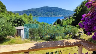 KO1678 - Terreno edificabile con una piccola casa, Korčula, in vendita