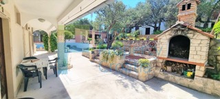 BR1650 - Palazzina con vista mare, Brač, in vendita