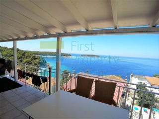 SI1421 - Palazzina situata a soli 50m dal mare, Primošten, in vendita