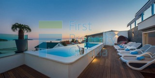 RG1574 - Villa vicino al mare e alla spiaggia, Rogoznica, in vendita