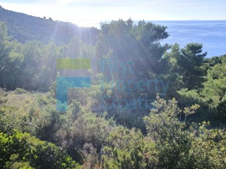 HV1685 - Ampio terreno edificabile sopra la spiaggia, Hvar, in vendita